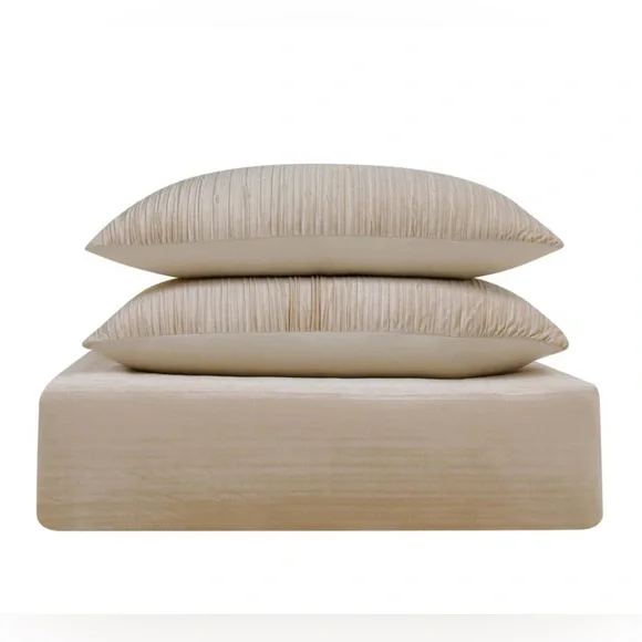 Christian Siriano NY® Crinkle Luster Velvet 3 Piece Duvet Cover Set - Picture 2 of 5